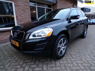 Volvo XC60 2.0 T5 Momentum Automaat / Leder / Navi