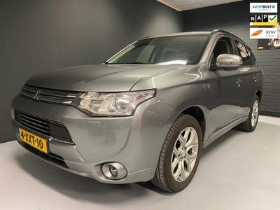 Mitsubishi Outlander 2.0 PHEV Executive Edition NAVI CAMERA