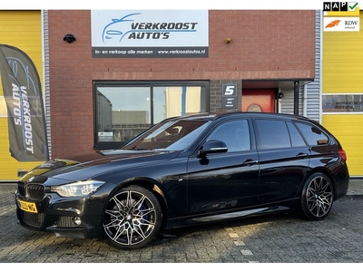 BMW 3-serie Touring 340i M Sport. pano.lane assist.