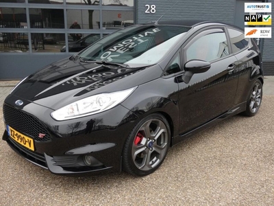 Ford Fiesta 1.6 ST2 met 6 maanden schriftelijke garantie