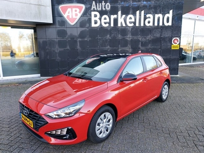 Hyundai i30 1.5 **110pk**Pure**5 Drs **Airco** Slechts