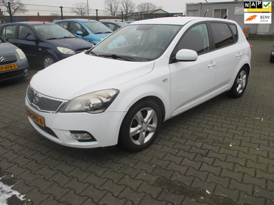 Kia Kia Cee'd 1.4 CVVT Seven 5 DRS-AIRCO-CRUISCONTR-NAVIGATIE 1.4 CVVT Seven