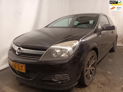 Opel Astra GTC 1.6 Cosmo -Rechter Frontschade