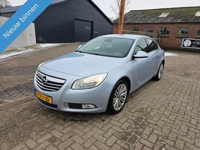 Opel Insignia 2.0 CDTI EcoFLEX Design Edition