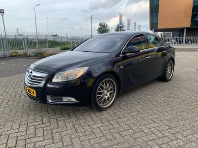 Opel Insignia 2.0 CDTI Executive Zwart 2009 Airco Cruise