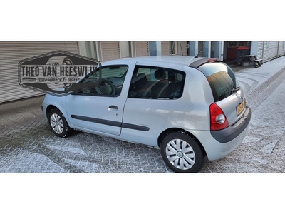 Renault Clio 1.2-16V Authentique Comfort +nieuwe remblokken.