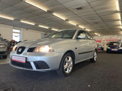 Seat Ibiza 1.4-16V Trendstyle. Cruise control, touchscreen