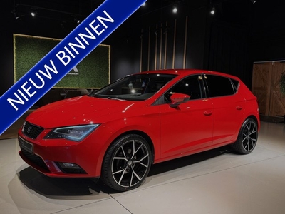 SEAT Leon 1.2 TSI Style DSG NaviLEDMediaCruisClima Rood!