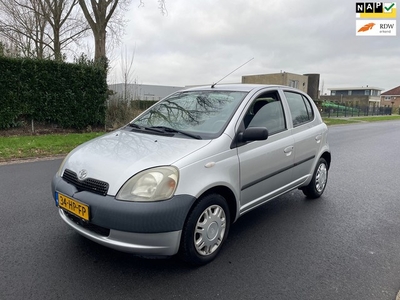 Toyota Yaris 1.0-16V VVT-i YORIN NAP/APK/RIJDT PRIMA!