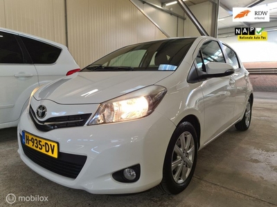 Toyota Yaris 1.3 VVT-i Executive/Automaat/Clima/Navi