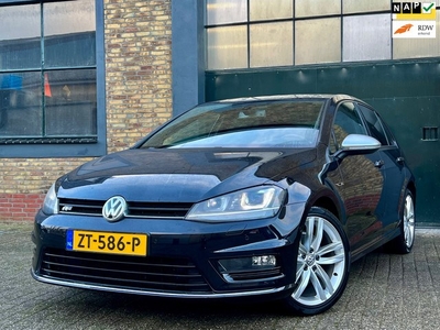 Volkswagen Golf 1.2 TSI Highline R-Line Cruise + Navi +