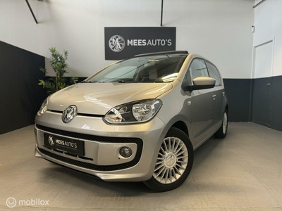 Volkswagen Up! 1.0 high up!PanoPDCCruisecontrolNavi