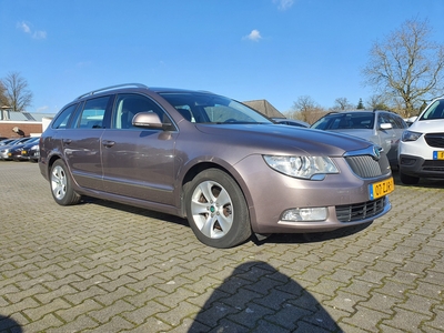 SKODA SUPERB Combi 1.6 TDI Greenline Ambition Business Line *NAVI-RNS315 | XENON | ECC | PDC | CRUISE*