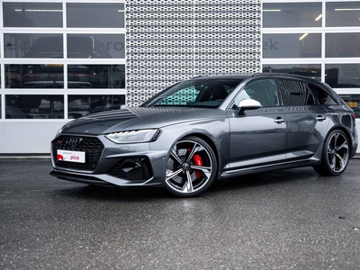 AUDI A4 RS 4 Avant 2.9 TFSI quattro | Carbon | Massagefunctie | B&O | Zwart optiek | Adaptive cruise | Verwarmd stuurwiel