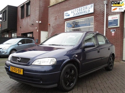 Opel Astra 1.6-16V Club