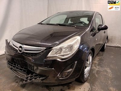 Opel Corsa 1.2-16V Cosmo - Schade