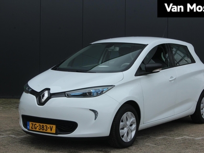 RENAULT ZOE R90 Life 90Pk 41 kWh Koopaccu | Navigatie | Radio-Bluetooth-DAB+ | Climate Control | Auto. Regen & lichtsensoren | Cruise Control & Snelheidsbegrenzer | Keyless Entry | All Season banden |