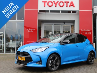 TOYOTA YARIS 1.5 Hybrid LAUNCH EDITION 130PK MY 2024 NAVI HEAD-UP DODEHOEKDETECTIE STOELVERW PARK-SENSOREN STUURVERW 17' LM-VELGEN KEYLESS BI-TONE CAMERA AD-CRUISE LANE ASSIST APPLE/ANDROID BLUETOOTH