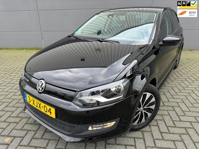 VOLKSWAGEN POLO 1.4 TDI BlueMotion*1eEigenaar*NAVI*Cruise*Velgen*Bluetooth*APK*NAP*Elkt-ramen*C-D-Afstan