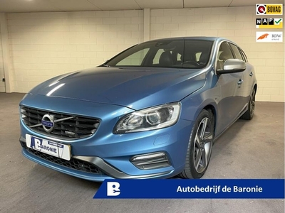 VOLVO V60 1.6 T3 R-Design