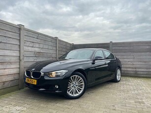 BMW 3-serie 328i High Executive Trekhaak-Camera-Navi