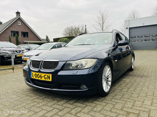 BMW 3-serie Touring 320d High Executive Automaat / Pano-dak / Leder / LM / Clima