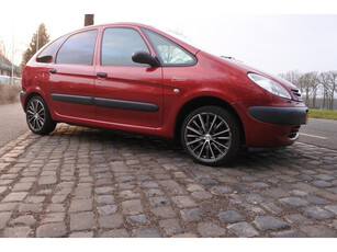 Citroen Xsara Picasso 2.0i-16V Différence 142 dkm N.A.P. nette auto