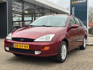 Ford Focus 1.6-16V 4-drs Ghia Automaat '' Airco - Radio Allseasonbanden '