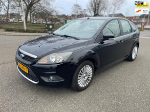 Ford Focus 1.8 Limited / airco / cruise.control / trekhaak / pdc / telefoon / elek.pakket / nap....