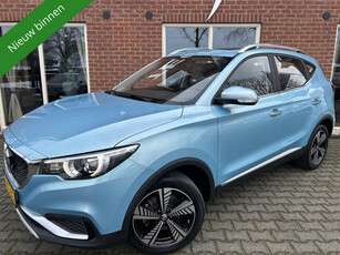 MG ZS EV Luxury 45 kWh PANODAK / LEER / STOELVERW. / CAMERA / CARPLAY / ANDROID / LED