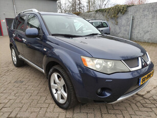 Mitsubishi OUTLANDER 2.2 Di-D 4WD Business Edition