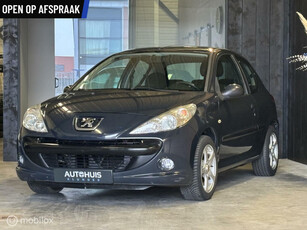 Peugeot 206 + 1.1 XR Nieuwe APK !