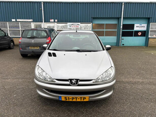 Peugeot 206 1.4 Air-line / AIRCO / APK / NAP / EL RAMEN / TREKHAAK / LM VELGEN / RADIO / NIEUWE KOPPELING