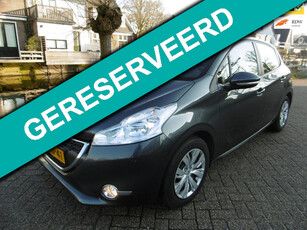 Peugeot 208 1.2 VTi 5-deurs Clima Cruise Navi Trekhaak 1150kg 2e eig. 117.000km