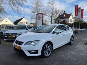 Seat Leon 1.8 TSI FR AUTOMAAT 179PK / NAVI STOELVERW. 18'' LMV