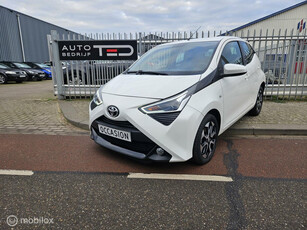 Toyota Aygo 1.0 VVT-i x-play camera