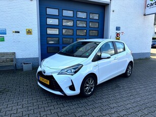 Toyota Yaris 1.5 HYB. DYNAMIC - Automaat LM. velgen