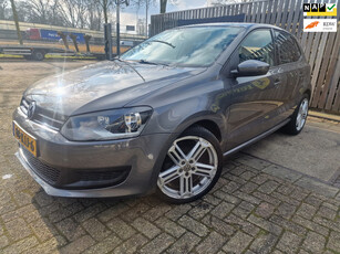 Volkswagen Polo 1.4-16V Comfortline/airco/cruis/nap/apk/mooie velgen/rijd schakelt perfect/inruilen is mogelijk