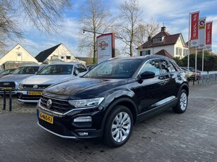 Volkswagen T-roc 1.0 TSI STYLE / NAVI CARPLAY ADAP. CRUISE 17'' LMV DAB