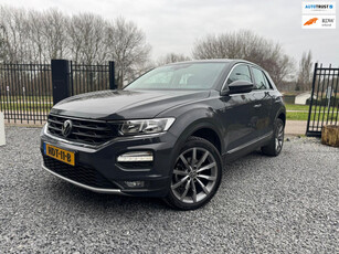 Volkswagen T-ROC 1.5 TSI Style / DSG / Camera / Afneembare trekhaak / Stoelverwarming