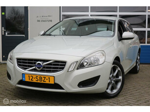 Volvo V60 1.6 T3 Kinetic ECC/NAVIGATIE/PDC/NAP