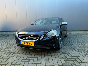 Volvo V60 1.6 T3 R-Design