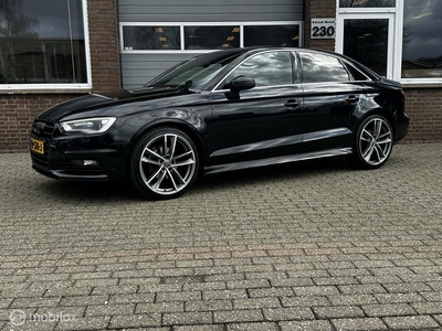 Audi A3 Limousine 1.4 TFSI COD DSG ECC-AIRCO/NAVI/XENON