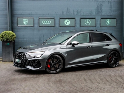 Audi RS 3 2.0 TFSI Quattro|Pano|HUD|B&O|Eventuri|Camera|Leder