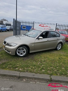 BMW 3-serie 320i High Executive