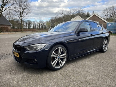 BMW 3-serie 320i High Executive “Motor defect”