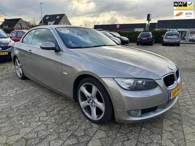 BMW 3-serie Cabrio 320i AIRCO CRUISE STOELVERW. LEER APK