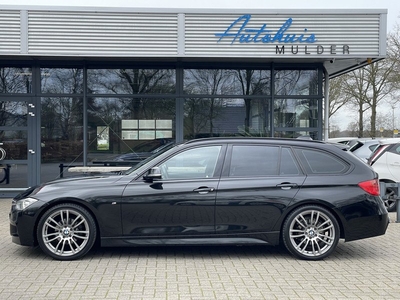 BMW 3 Serie Touring 318d High Executive Automaat/M-Pakket/Leder/Xenon/Cruise/Trekhaak(wegklapbare)