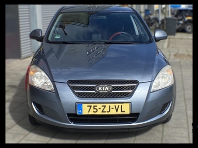 Kia Cee'd 1.4i X-tra - RIJKLAAR & Nwe AP 2025 -