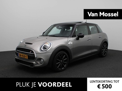 Mini Mini 2.0 Cooper S Chili | Lederen Bekleding | Navigatie | Schuifdak | LED Verlichting |